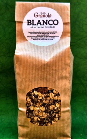 Blanco je granola u okusu tamne čokolade.