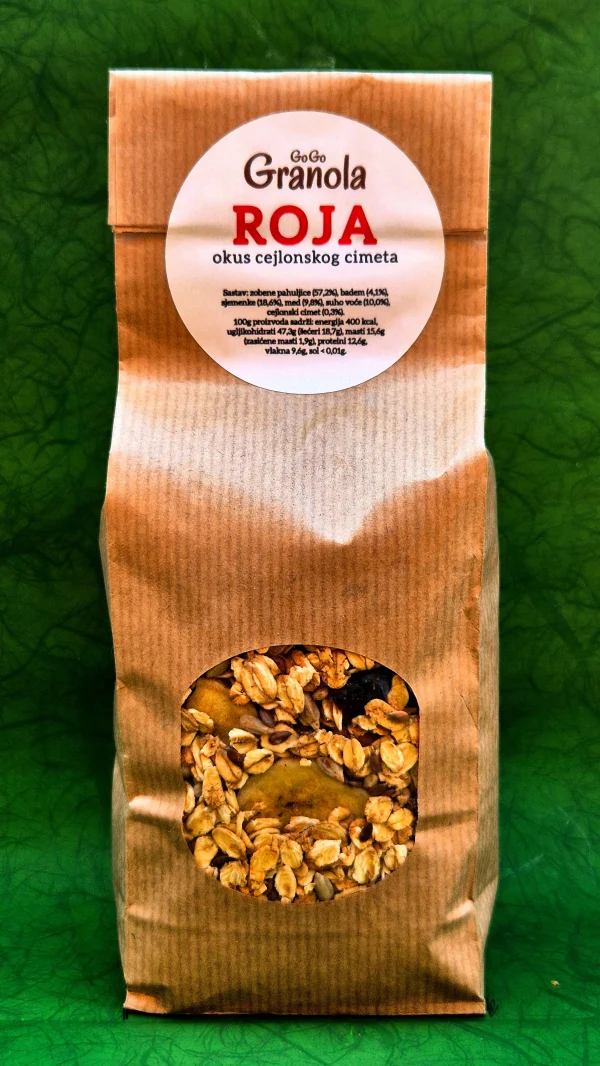 Roja je granola u okusu cejlonskog cimeta, a između ostalih sastojaka sadrži suhu bananu i suhu brusnicu.