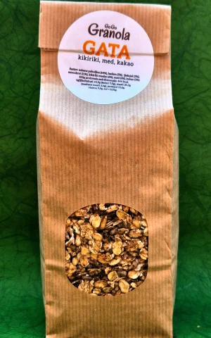 Gata je granola sa kikiriki maslacem, medom i kakaom.