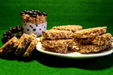 Čokoladna granola na palačinkama za mastan i slastan doručak.